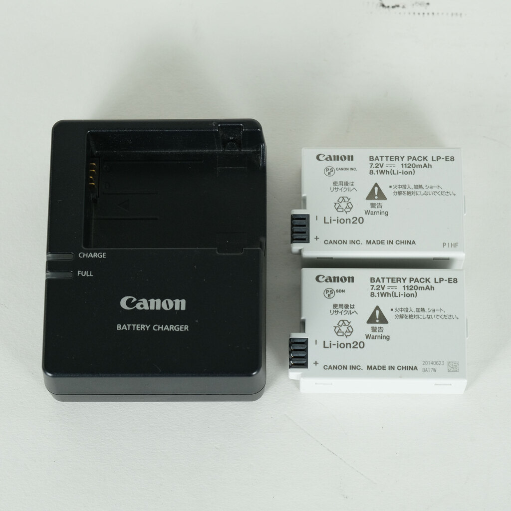 Canon EOS Kiss X7i Canon EOS Kiss X7i