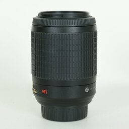 Nikon AF-S DX VR Zoom-Nikkor 55-200mm F4-5.6G IF-ED Nikon AF-S DX VR Zoom-Nikkor 55-200mm F4-5.6G IF-ED