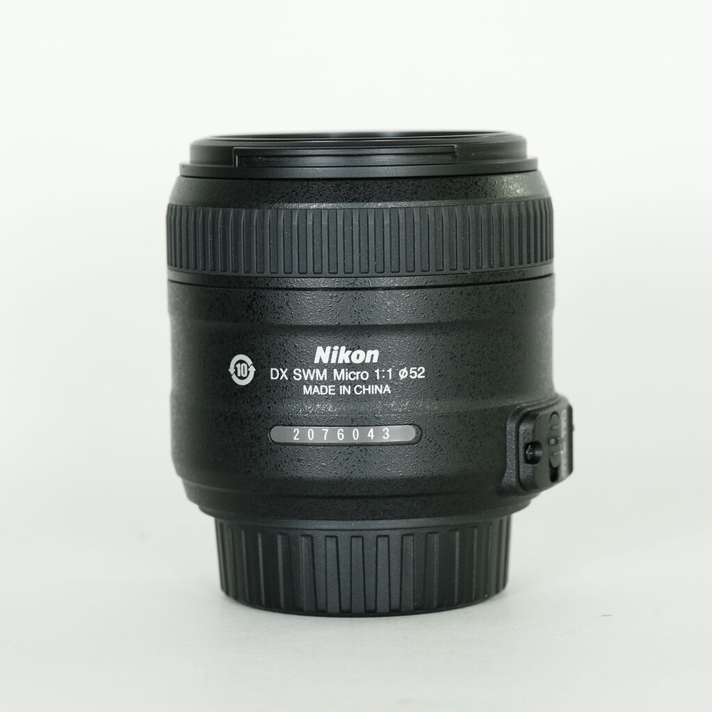 Nikon AF-S DX Micro NIKKOR 40mm f/2.8G