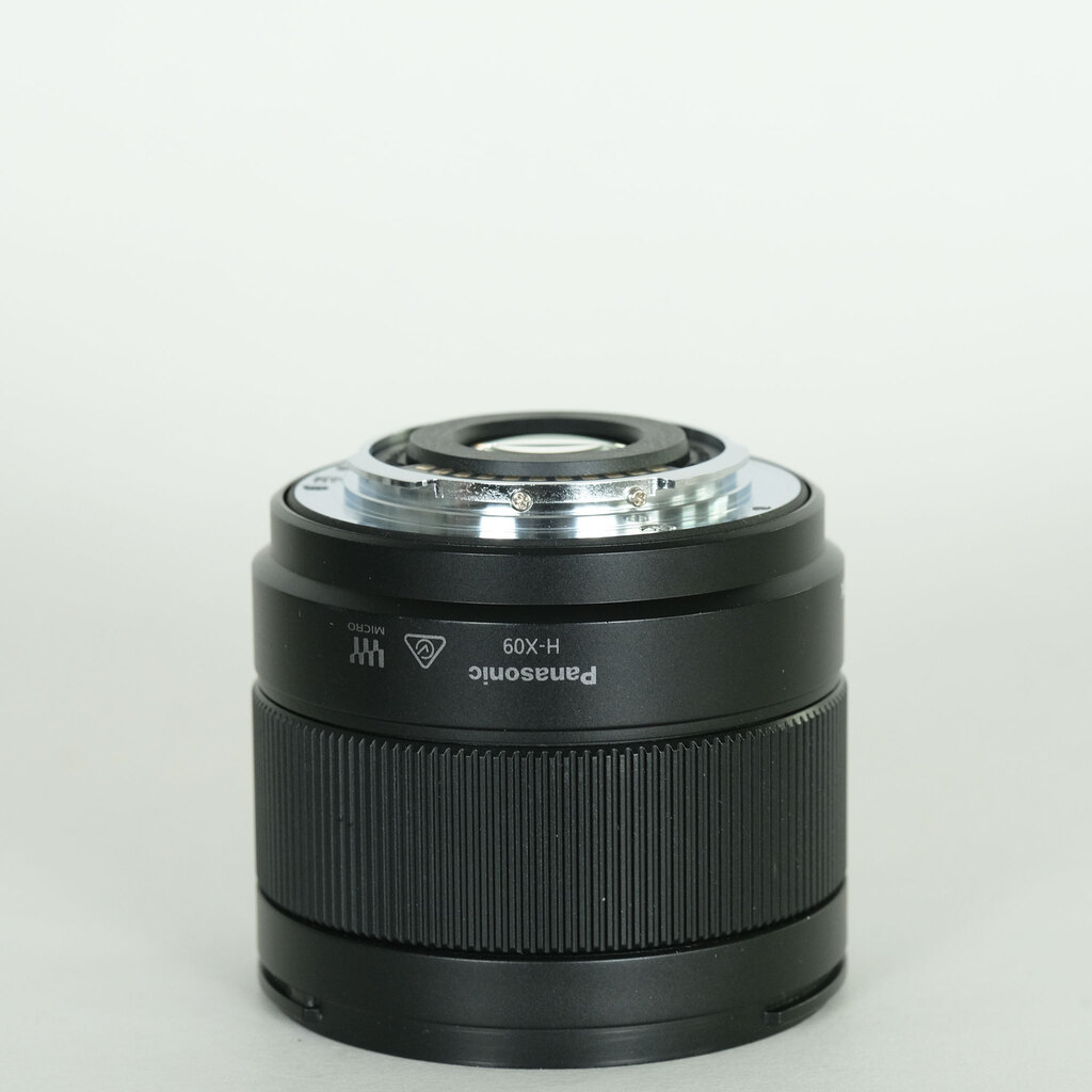 Panasonic LEICA DG SUMMILUX 9mm / F1.7 ASPH.