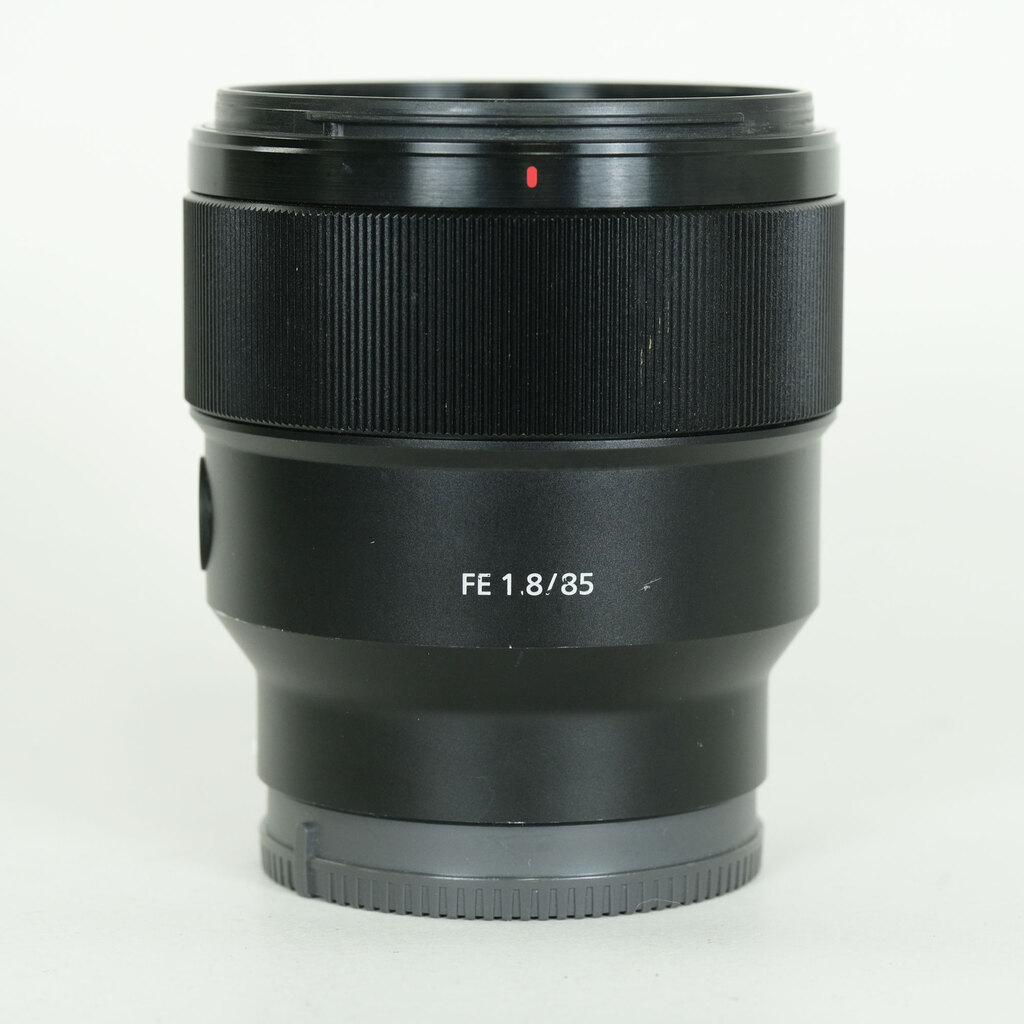 SONY FE 85mm F1.8 SEL85F18
