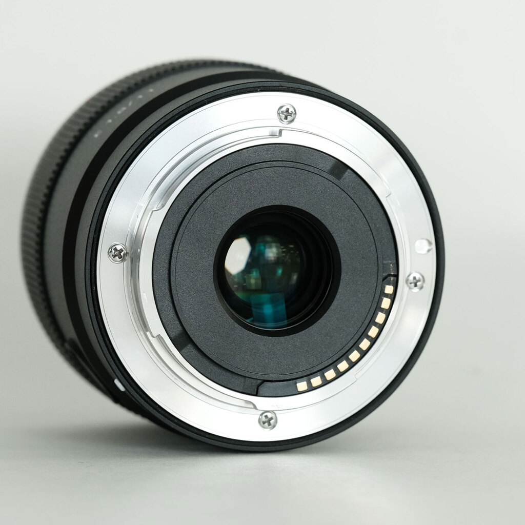 SONY E 11mm F1.8 SEL11F18