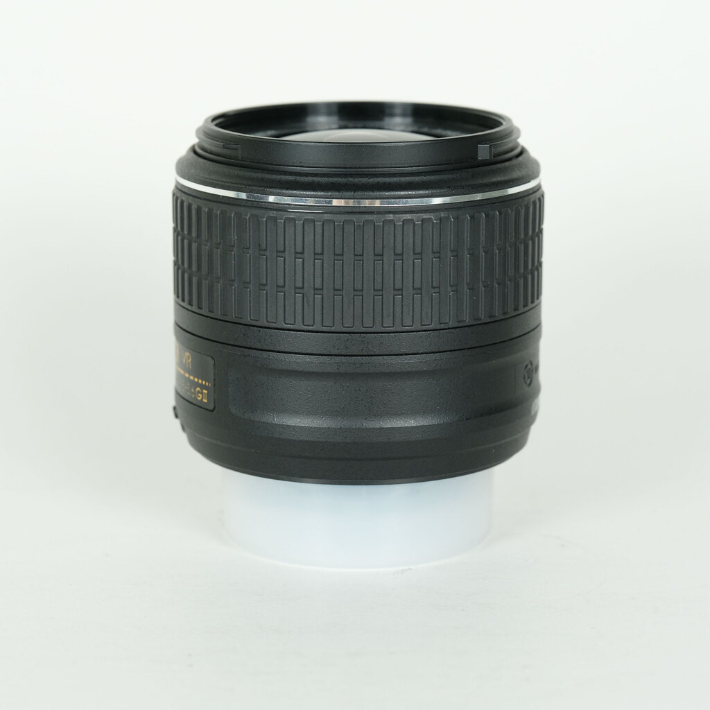 Nikon AF-S DX NIKKOR 18-55mm f3.5-5.6G VR II