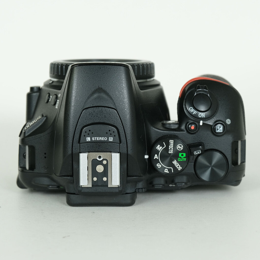 Nikon D5600 Nikon D5600