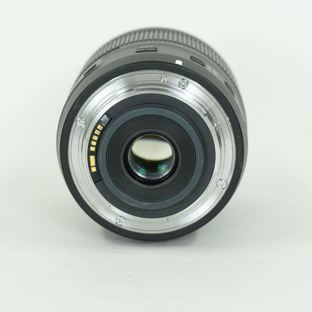 Canon EF-S18-135mm F3.5-5.6 IS USM