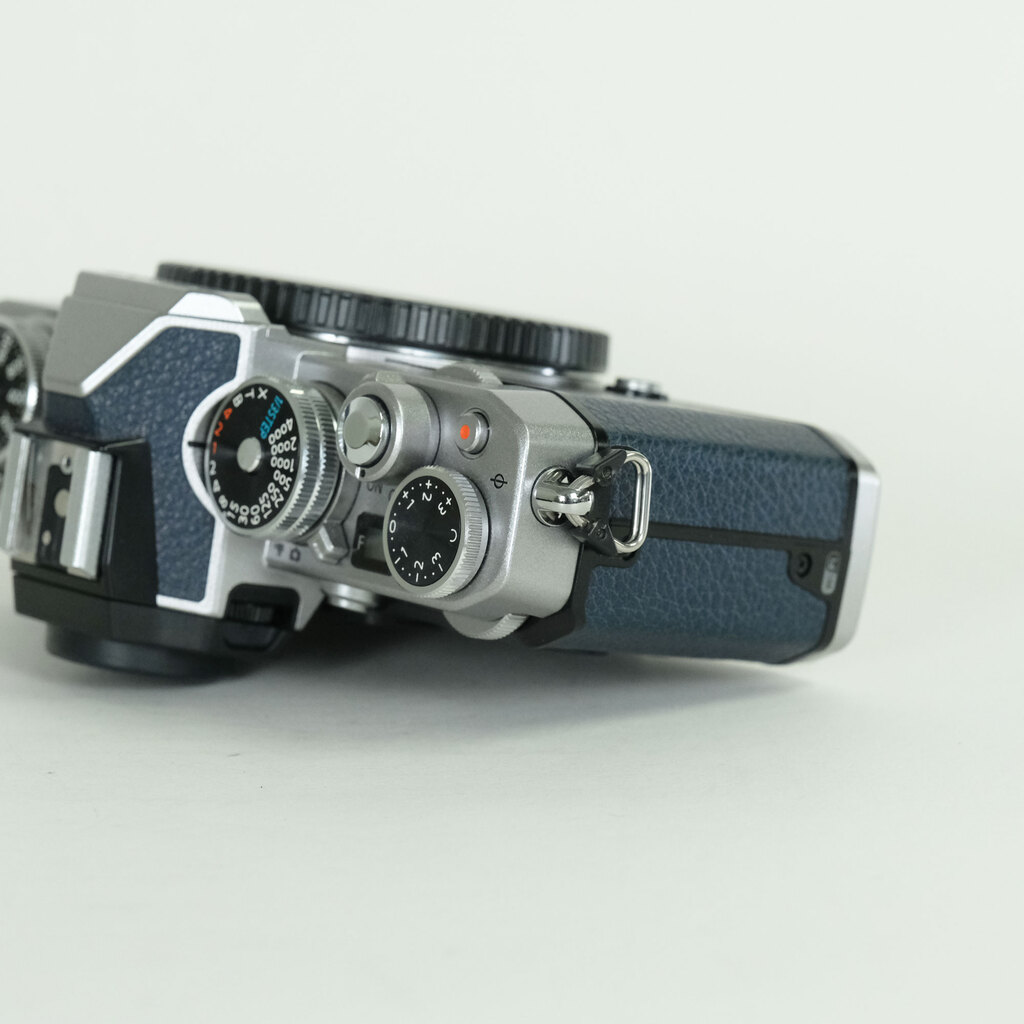 Nikon Z fc ボディ シルバー プレミアムエクステリア張替済み