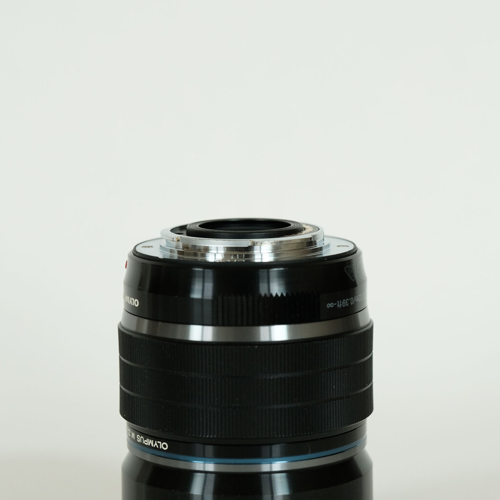 OLYMPUS M.ZUIKO DIGITAL ED 8mm F1.8 Fisheye PRO