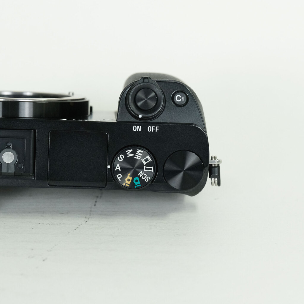 SONY α6000(ILCE-6000) SONY α6000(ILCE-6000)