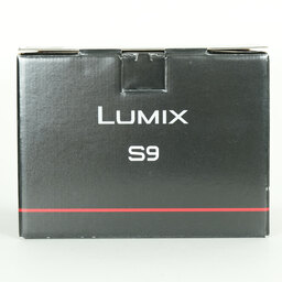 Panasonic LUMIX DC-S9