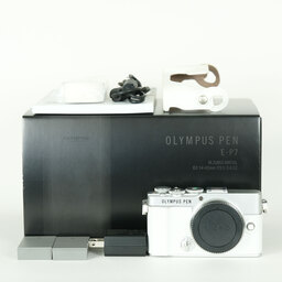 OLYMPUS PEN E-P7