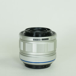 OLYMPUS M.ZUIKO DIGITAL 14-42mm F3.5-5.6 II シルバー