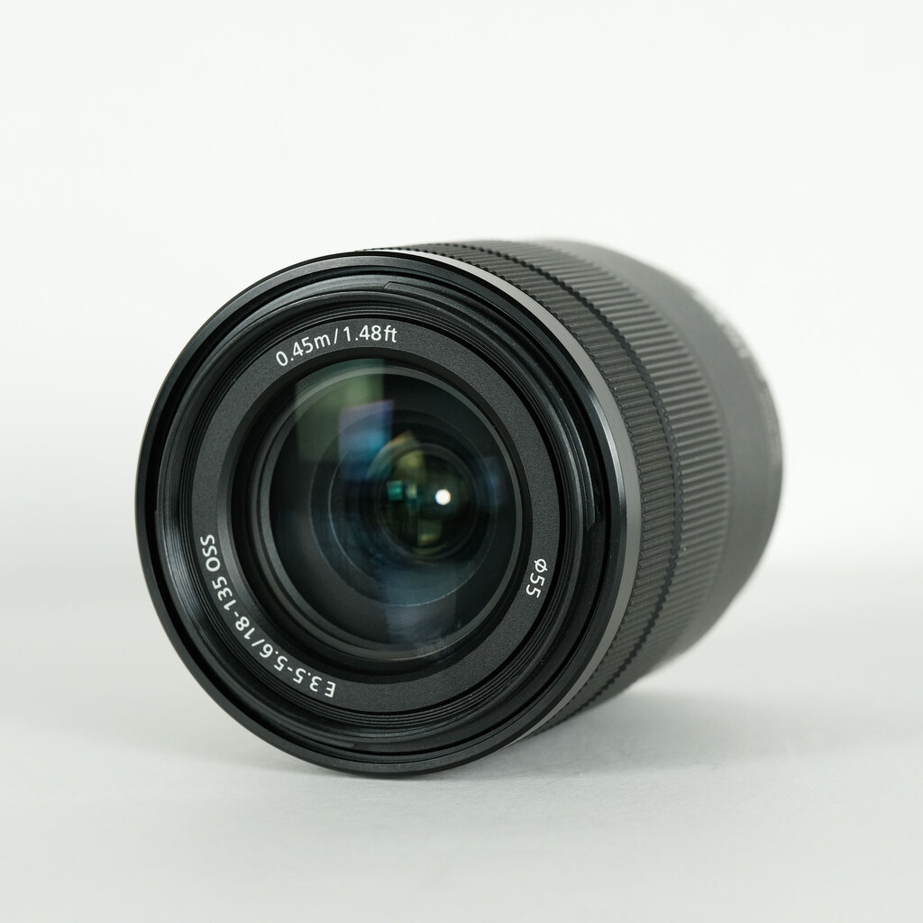 SONY E 18-135mm F3.5-5.6 OSS SEL18135