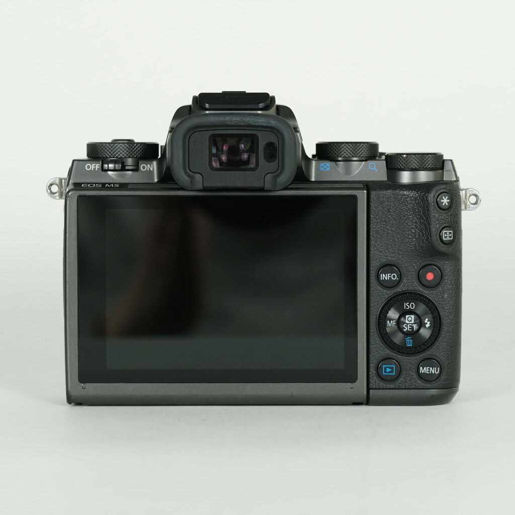 Canon EOS M5 Canon EOS M5