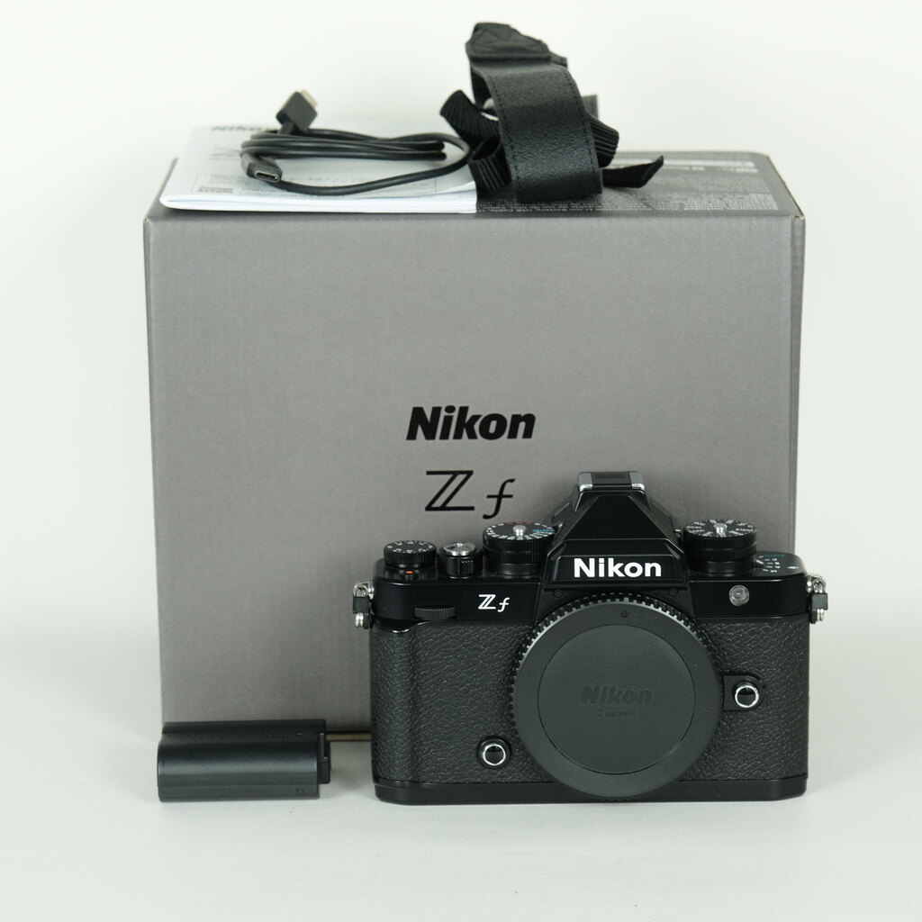 Nikon Z f [�{�f�B]