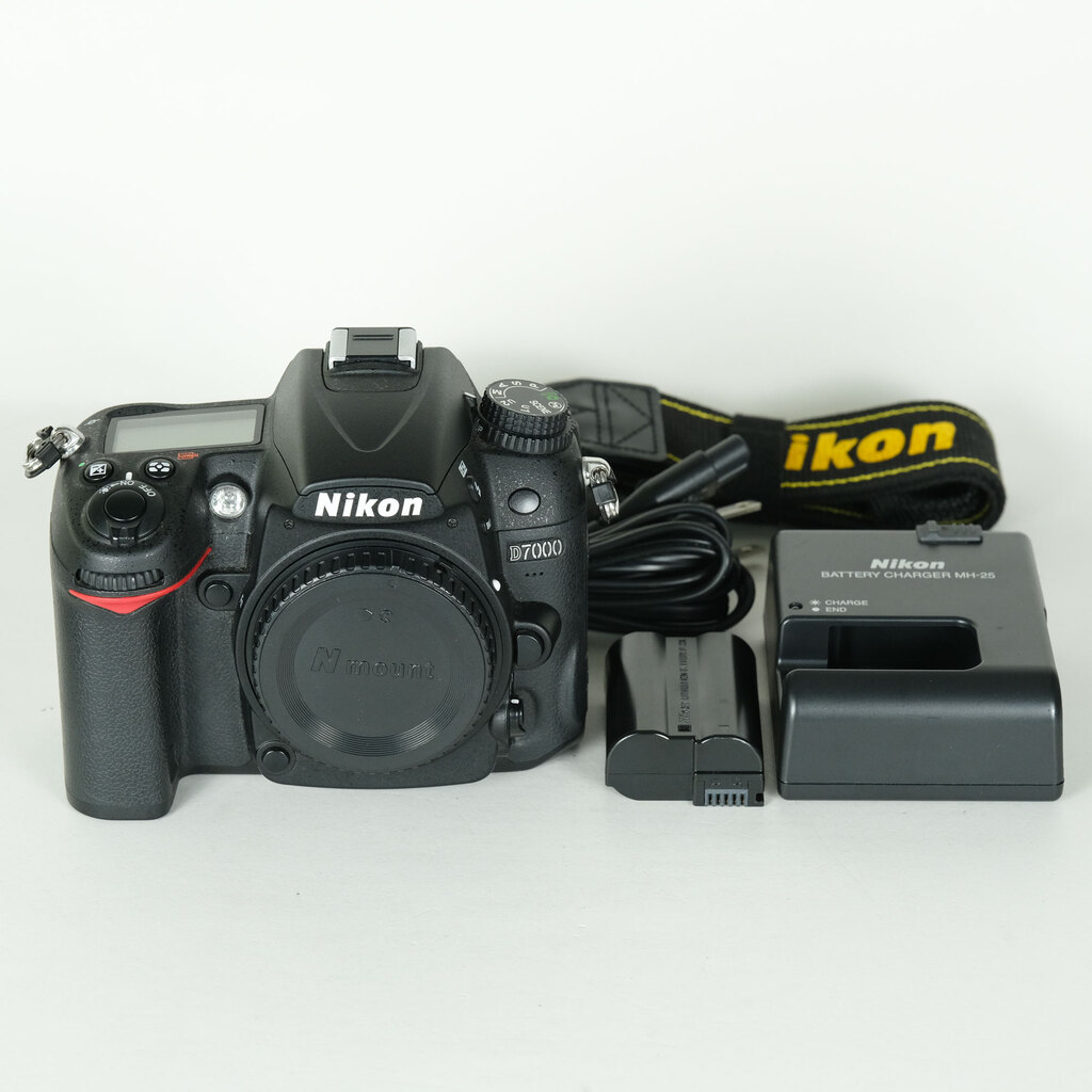 Nikon D7000