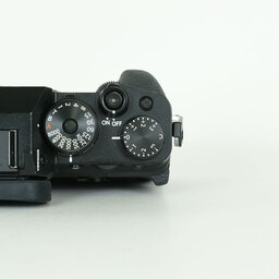 FUJIFILM X-T4 FUJIFILM X-T4