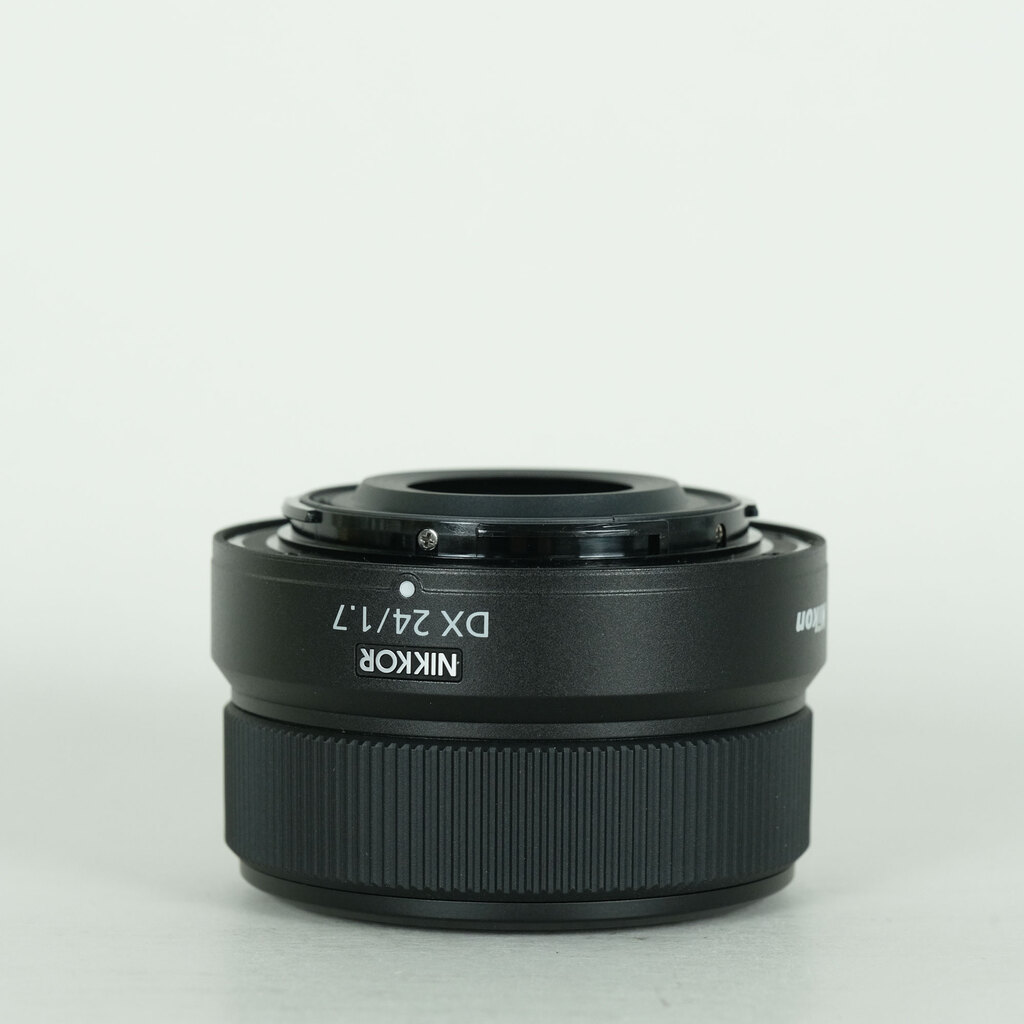 Nikon NIKKOR Z DX 24mm f/1.7 Nikon NIKKOR Z DX 24mm f/1.7