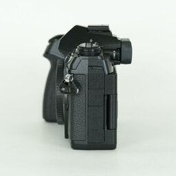 OLYMPUS OM-D E-M1 Mark II OLYMPUS OM-D E-M1 Mark II