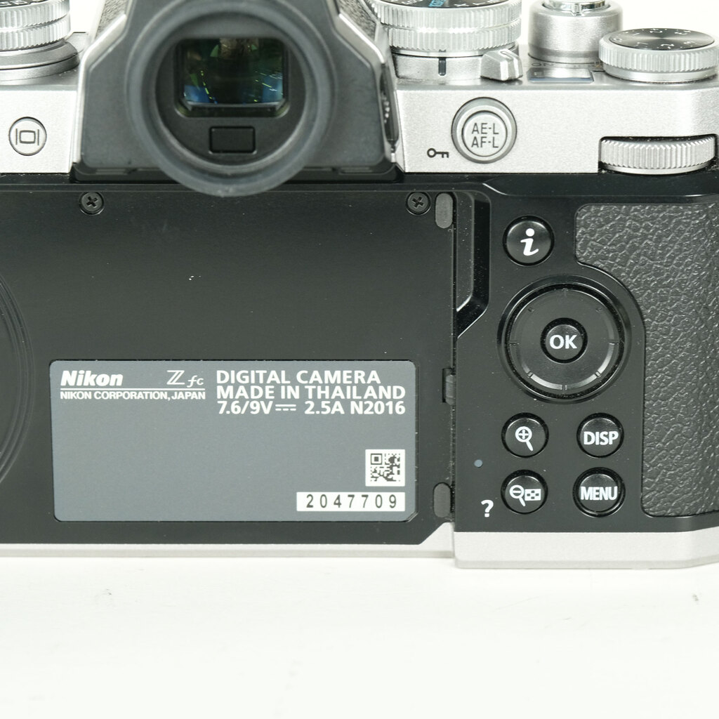 Nikon Z fcの出品 | ONE SCENE（ワンシーン）