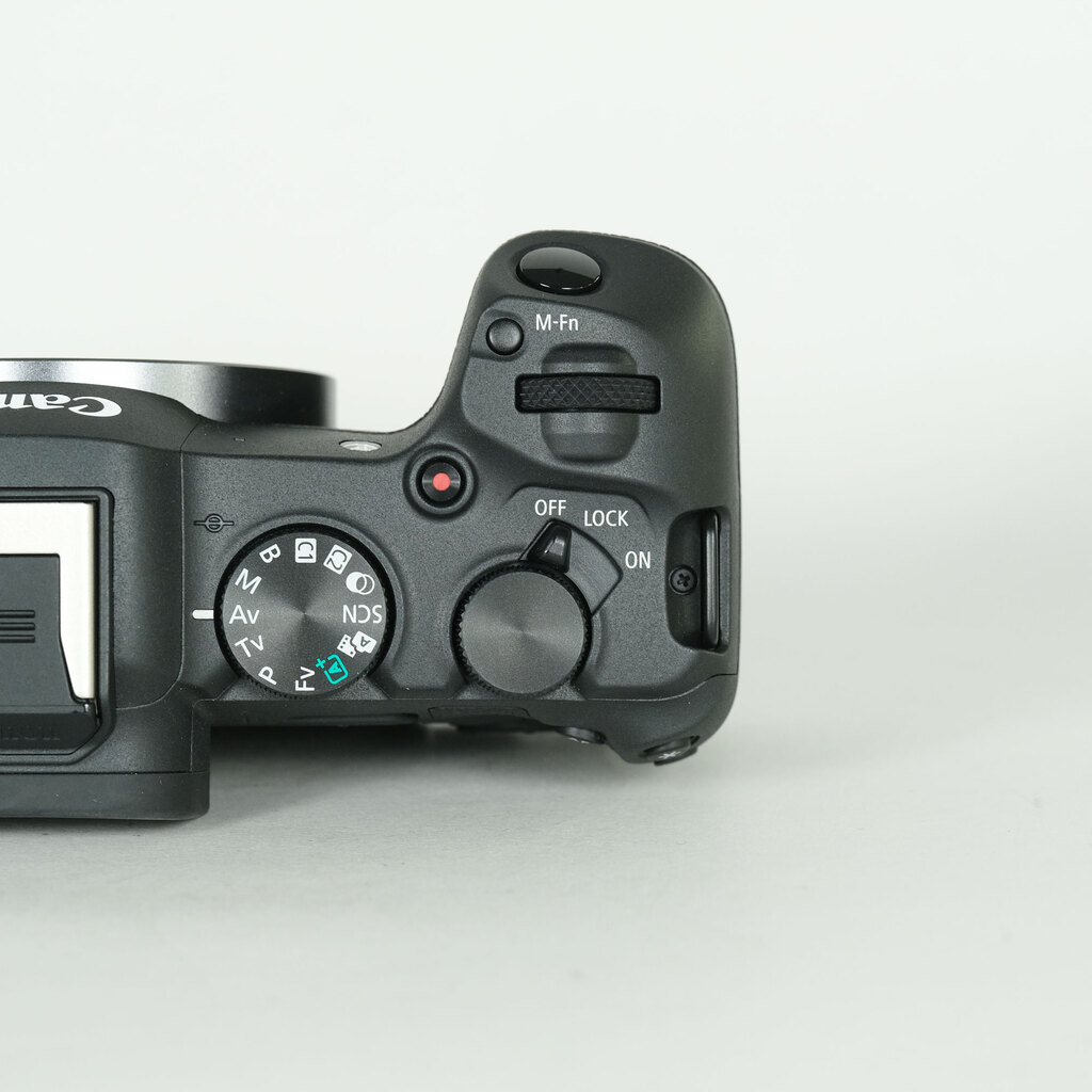 Canon EOS R8 Canon EOS R8