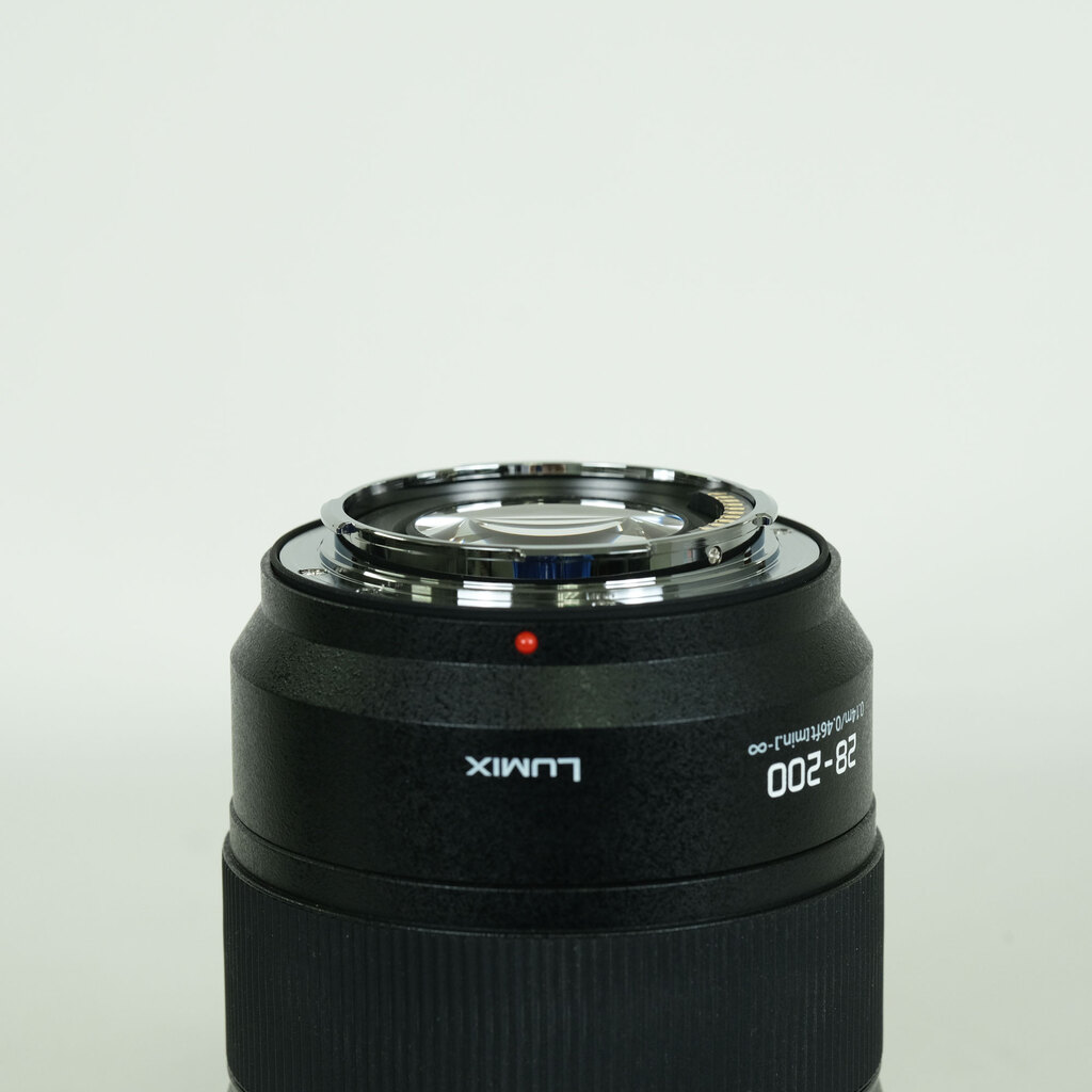 Panasonic LUMIX S 28-200mm F4-7.1 MACRO O.I.S.