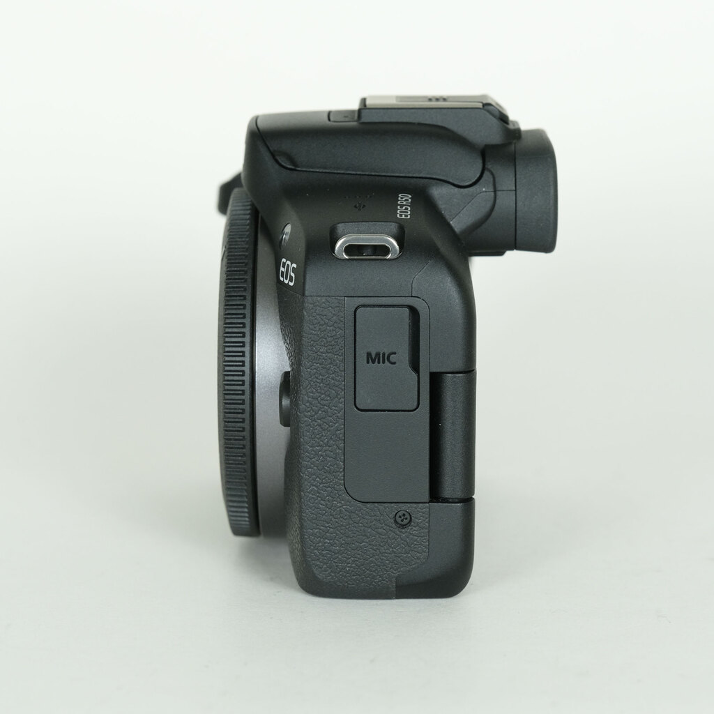 Canon EOS R50