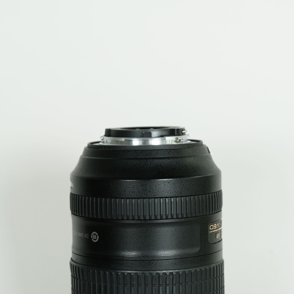 Nikon AF-S DX NIKKOR 18-300mm f/3.5-6.3G ED VR
