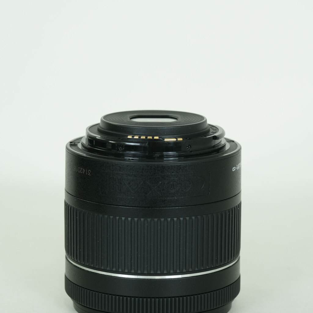 Canon EF-S18-55mm F4-5.6 IS STM