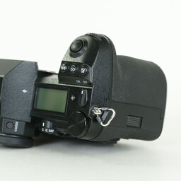 Panasonic LUMIX DC-S1