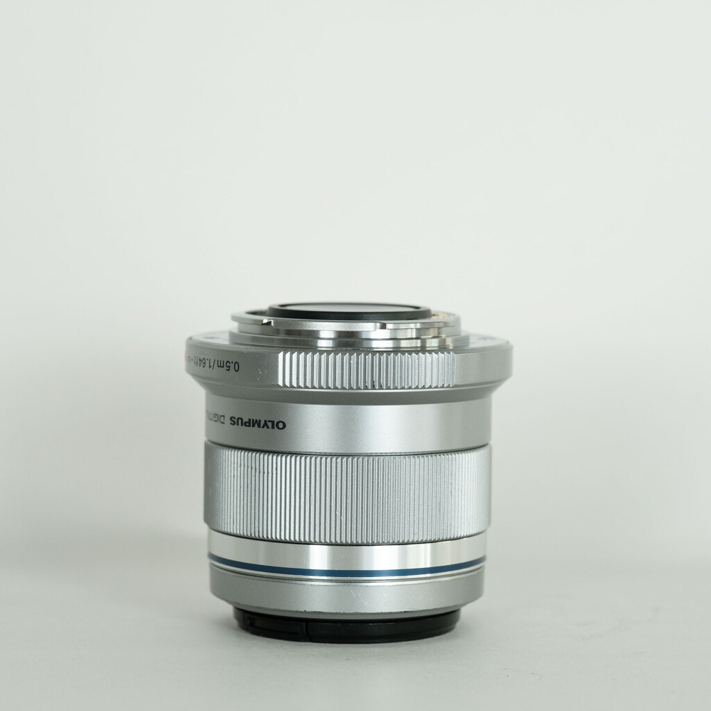 OLYMPUS M.ZUIKO DIGITAL 45mm F1.8