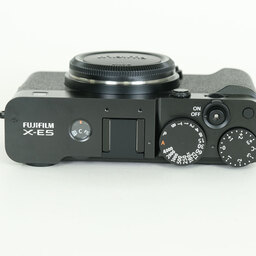 FUJIFILM X-E5
