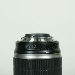 Canon EF-S18-200mm F3.5-5.6 IS