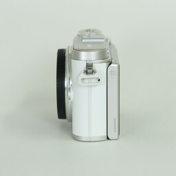 OLYMPUS PEN E-PL9
