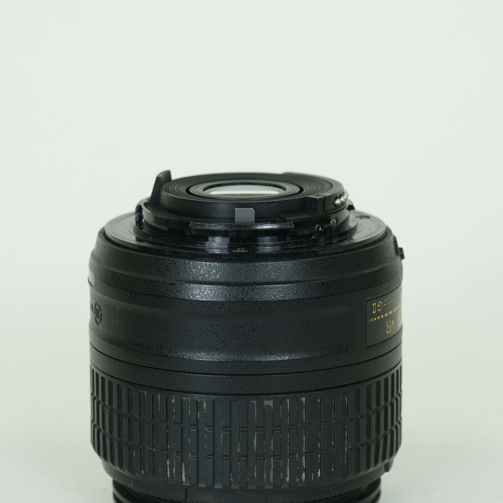 Nikon AF-S DX NIKKOR 18-55mm f3.5-5.6G VR II