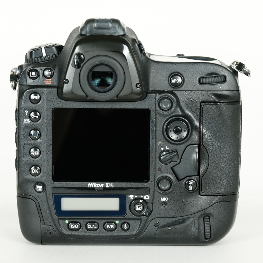 Nikon D4