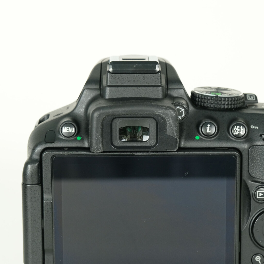 Nikon D5300の出品 | ONE SCENE（ワンシーン）