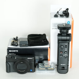 SONY Cyber-shot DSC-RX100M7