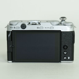 FUJIFILM X-M5