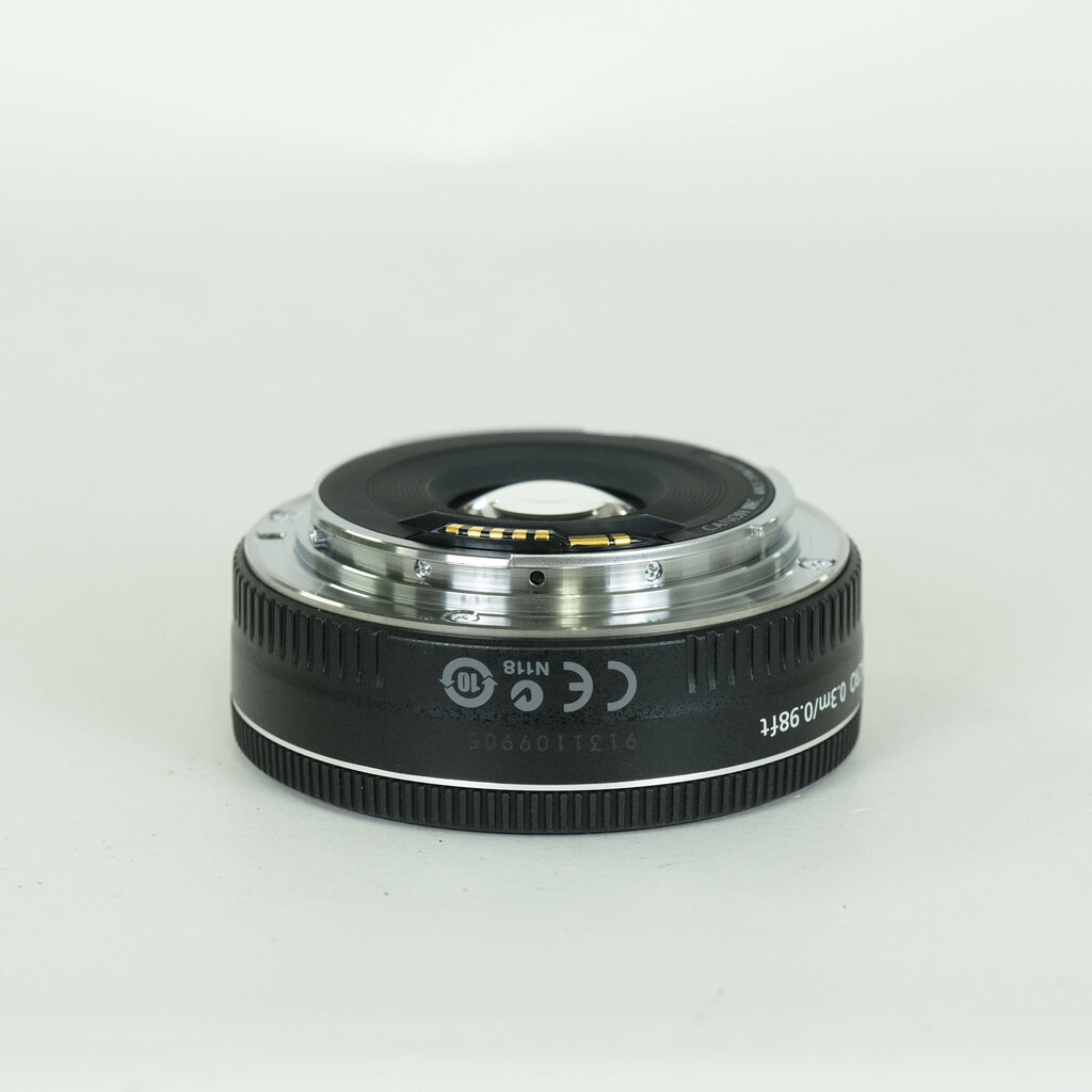 Canon EF40mm F2.8 STM