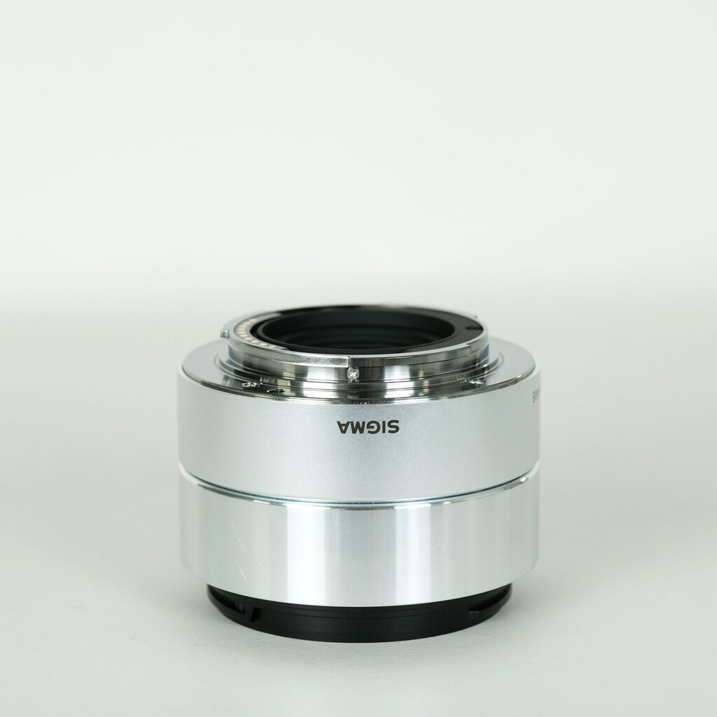 SIGMA A 30mm F2.8 DN (ソニーE用)シルバー