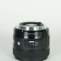 SIGMA 30mm F1.4 DC HSM | Art [キヤノン用]