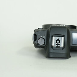 Canon EOS R