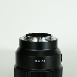 SONY FE 85mm F1.8 SEL85F18 SONY FE 85mm F1.8 SEL85F18