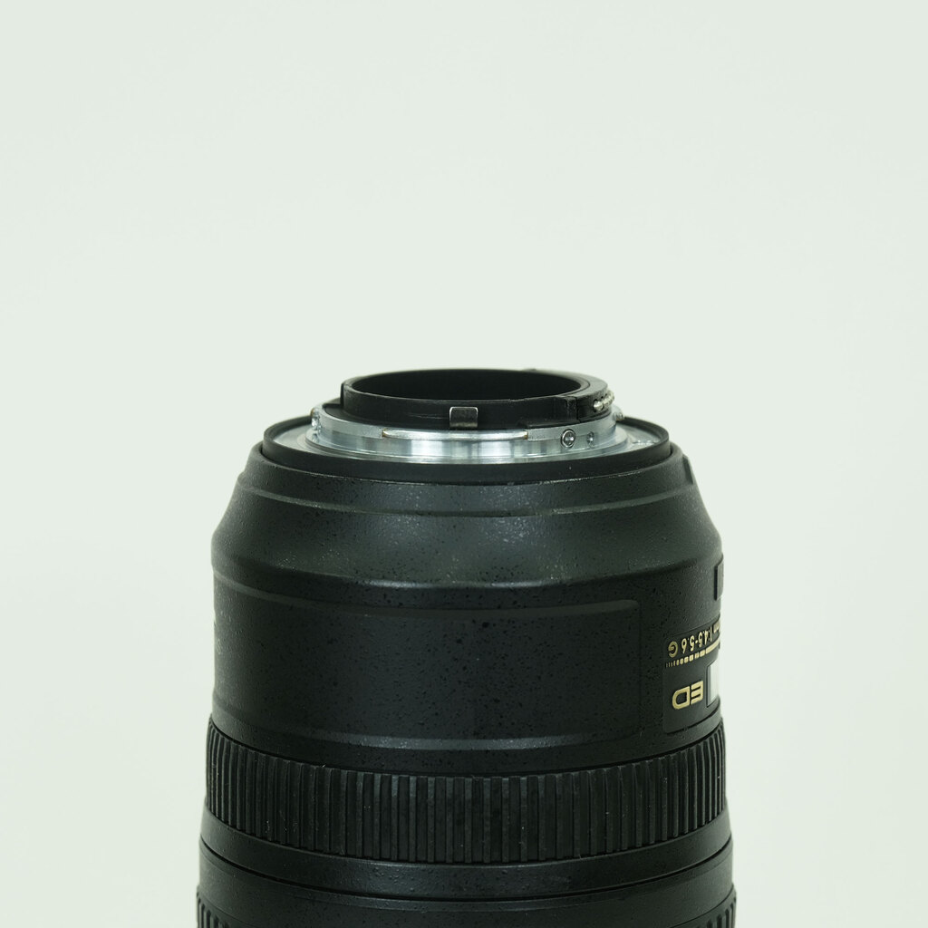 Nikon AF-S VR Zoom-Nikkor 70-300mm F4.5-5.6G IF-ED Nikon AF-S VR Zoom-Nikkor 70-300mm F4.5-5.6G IF-ED