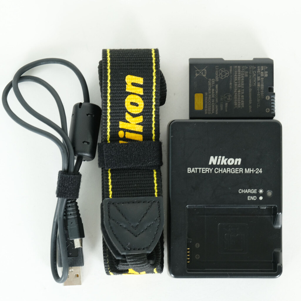 Nikon D5200 ボディ ブラックの出品 | ONE SCENE（ワンシーン）