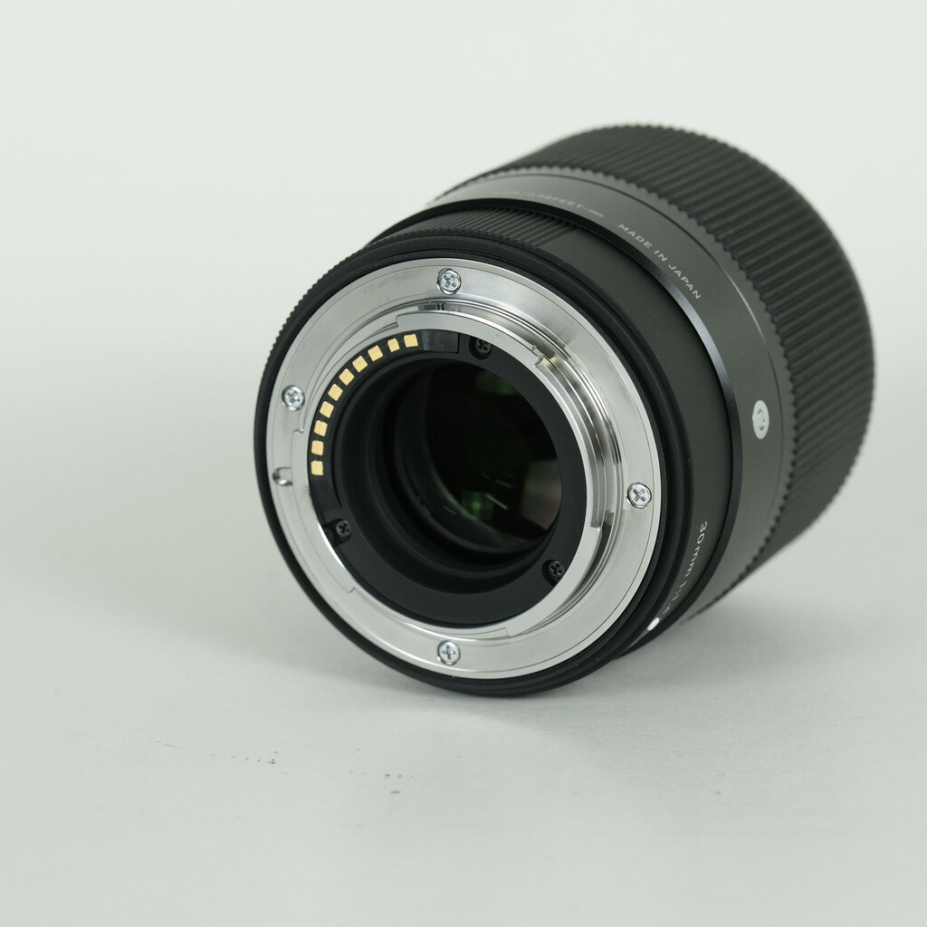 SIGMA 30mm F1.4 DC DN｜Contemporary [フジフイルムX用]
