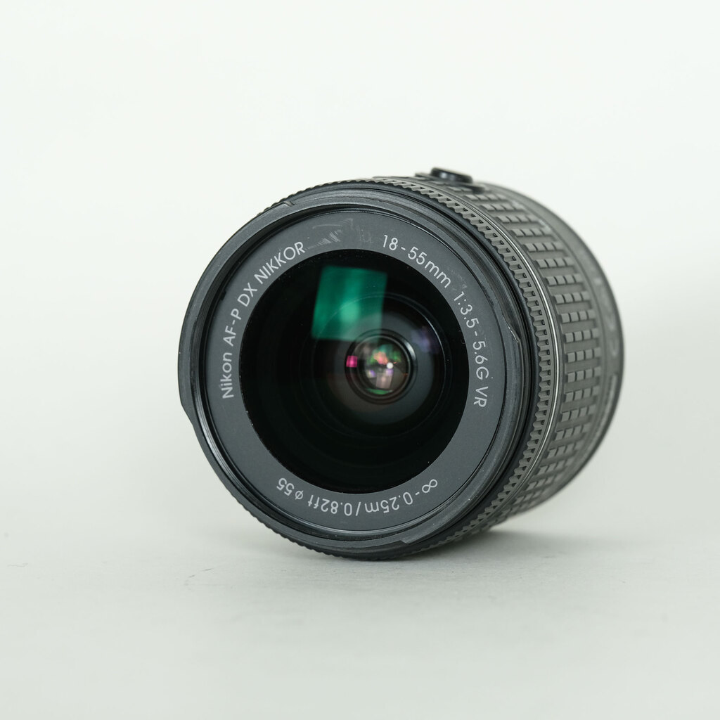 Nikon AF-P DX NIKKOR 18-55mm F3.5-5.6G VR Nikon AF-P DX NIKKOR 18-55mm F3.5-5.6G VR