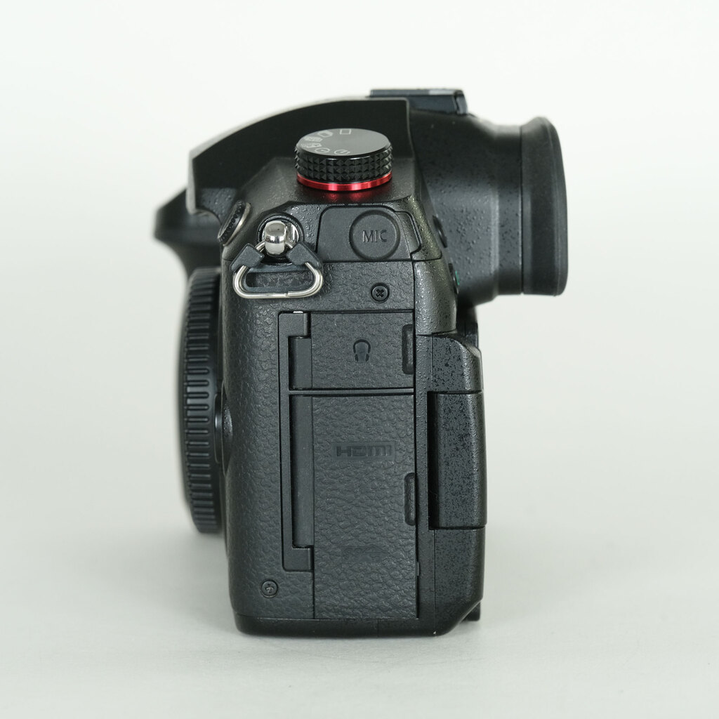 Panasonic LUMIX DC-GH5M2