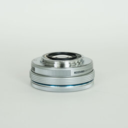 OLYMPUS M.ZUIKO DIGITAL ED 14-42mm F3.5-5.6 EZ シルバー