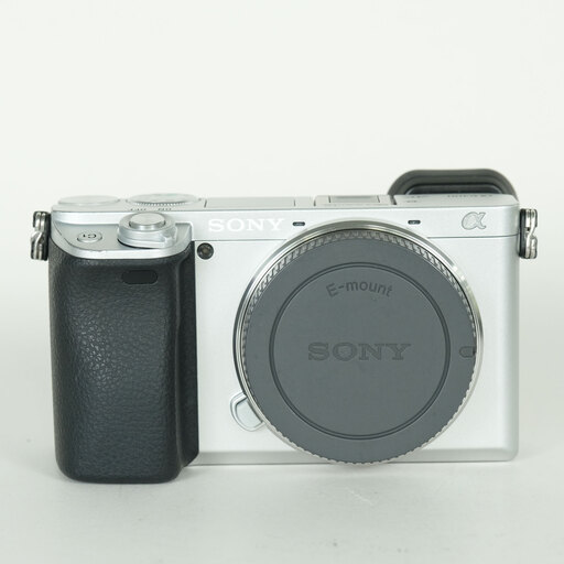 SONY α6400 レビュー｜11コマ/秒・リアルタイムトラッキング搭載の万能